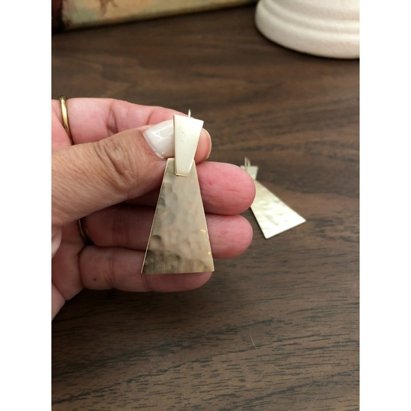 Kate Spade pebbled matte gold geometric earrings - Picture 4 of 6